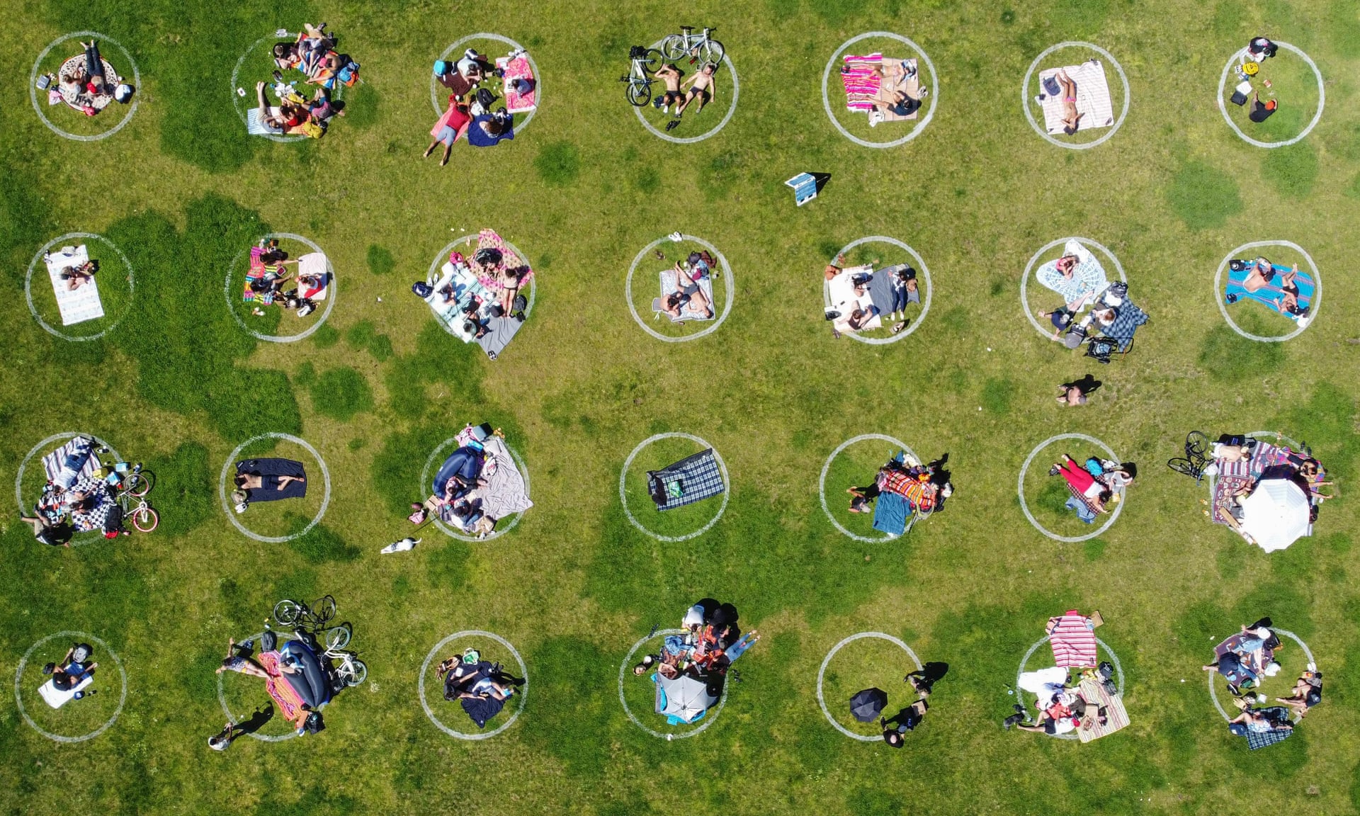 open air market designated circular seating zones